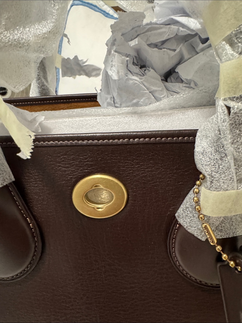 Coach maple BUY NOW turnlock tote size 40 
Prestige and pristine condition! - Picture 6 of 12